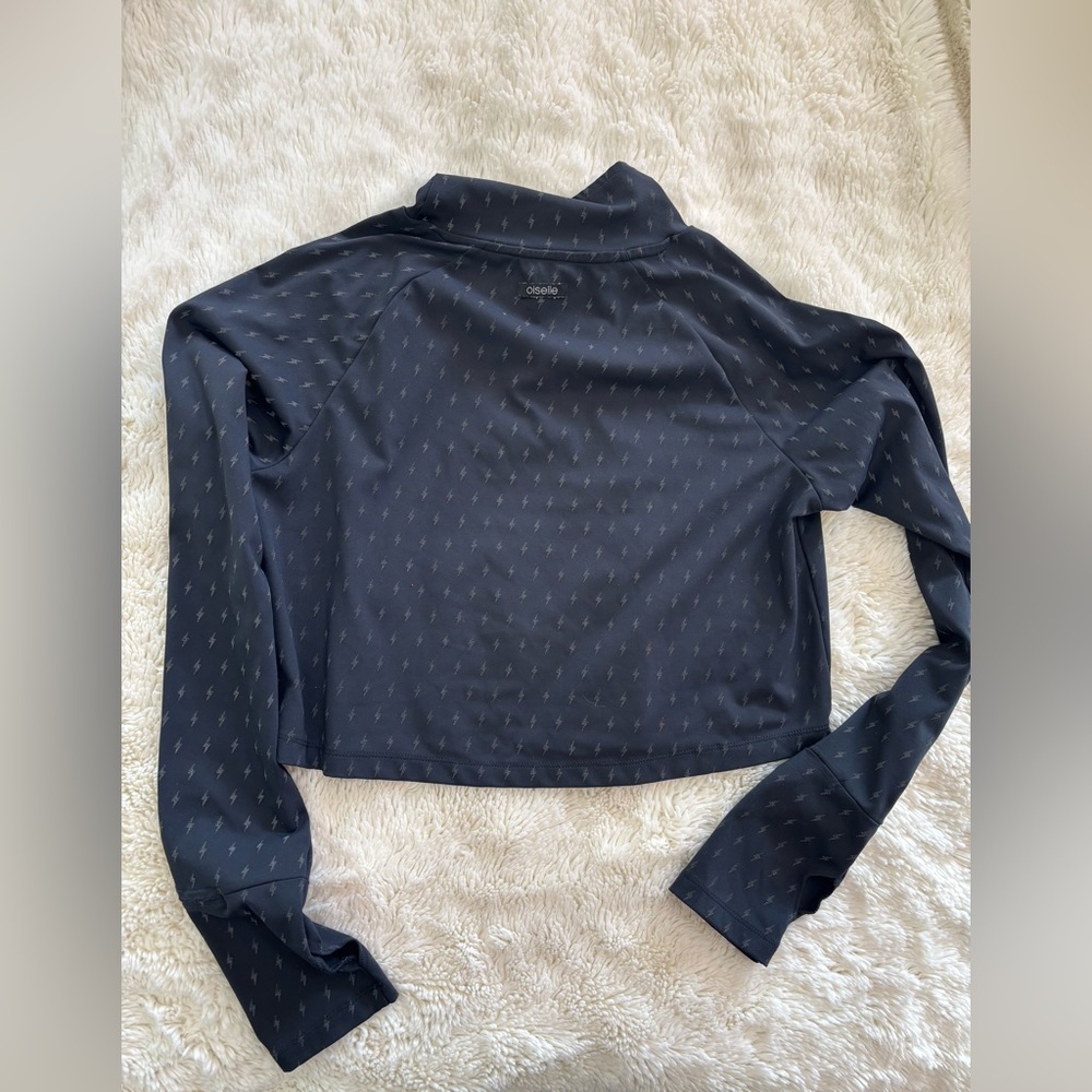 Oiselle Women's Black Reflective Long Sleeve, Watch Window, Thumb Hole, Crop Top
